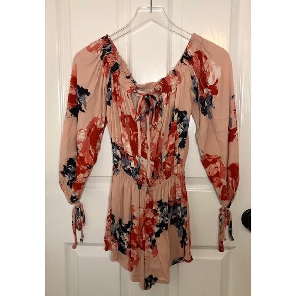 The Impeccable Pig Peach Soft Pink Floral Off Shoulder Romper Tie Front - XS - Picture 1 of 6